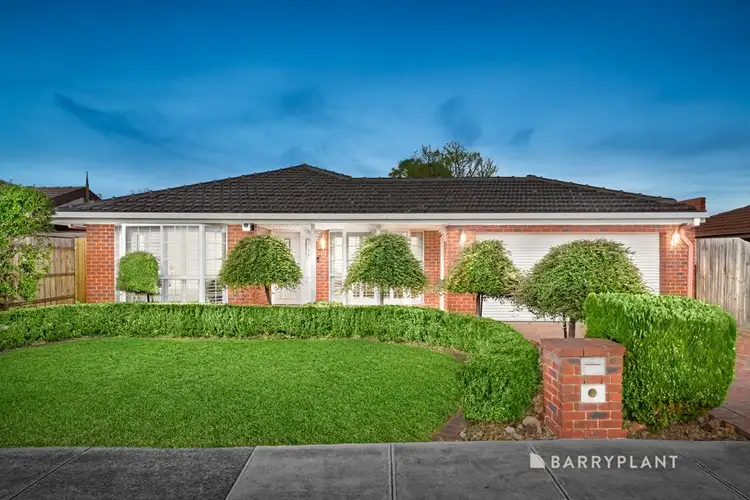 19 Allwyn Crescent, Mill Park VIC 3082