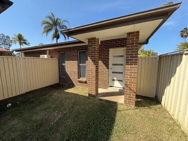 18A Hyacinth Avenue, Macquarie Fields NSW 2564