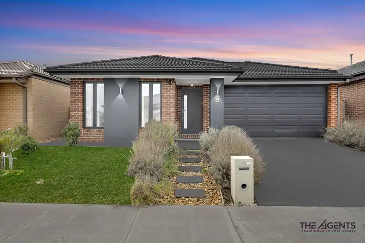 8 Surin Road, Tarneit VIC 3029