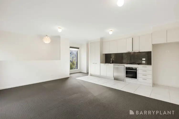 Fourth view of Homely townhouse listing, 33 Lithgow Way, Mooroolbark VIC 3138