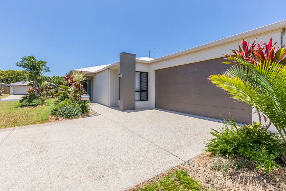 Main view of Homely house listing, 19 Singleton Close, Smithfield QLD 4878