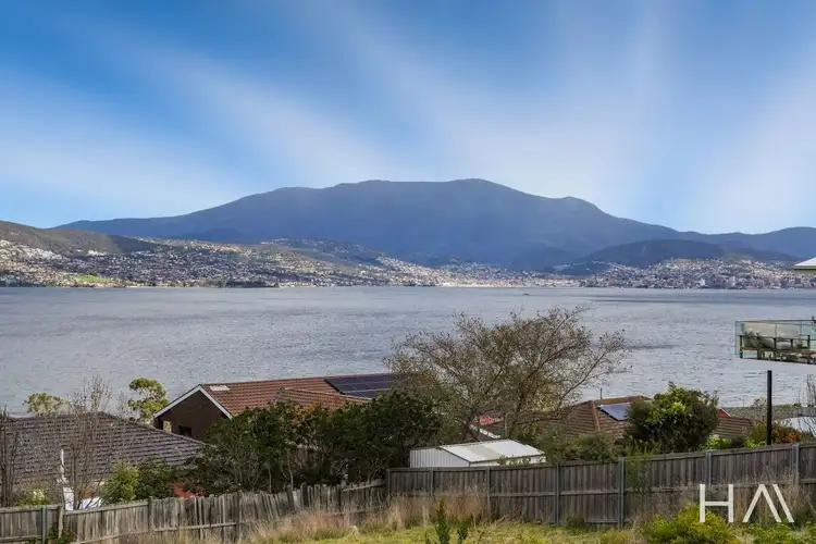 623 Oceana Drive, Howrah TAS 7018