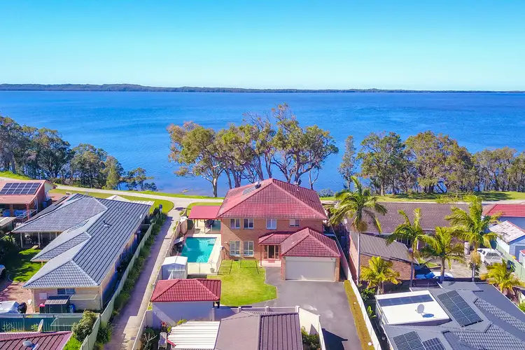 218 Tuggerawong Road