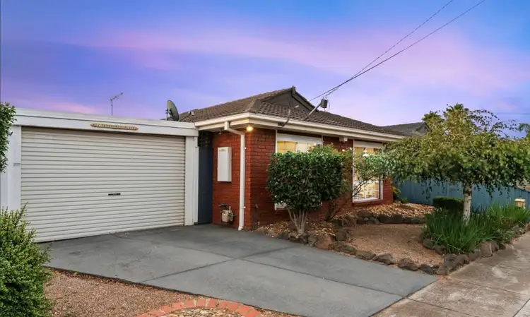 Second view of Homely house listing, 2/1 Budgeree Place, Hoppers Crossing VIC 3029