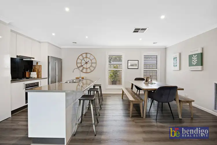 Fifth view of Homely house listing, 2 Illoura Place, Strathfieldsaye VIC 3551