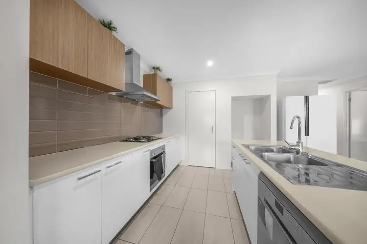 Fourth view of Homely house listing, 19 Oradala Rise, Werribee VIC 3030