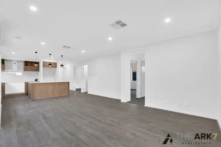 Fifth view of Homely house listing, 136 Atherstone Boulevard, Strathtulloh VIC 3338