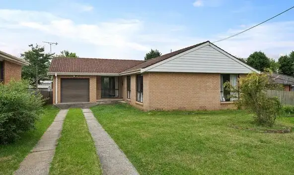 8 Sedgman Avenue, Mittagong NSW 2575