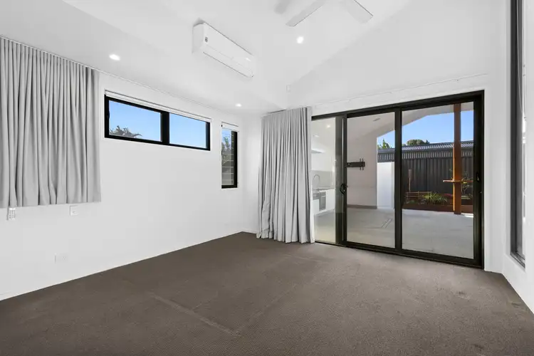Fifth view of Homely house listing, 33 Oceanic Drive, Mermaid Waters QLD 4218