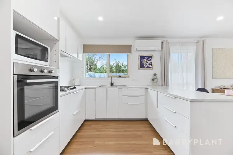 Sixth view of Homely unit listing, 2/30 Strathavan Drive, Berwick VIC 3806