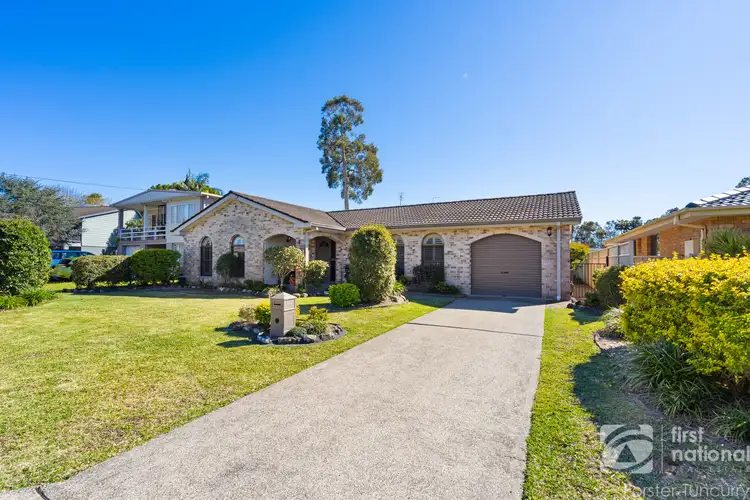 8 Anne Marie Place, Tuncurry NSW 2428