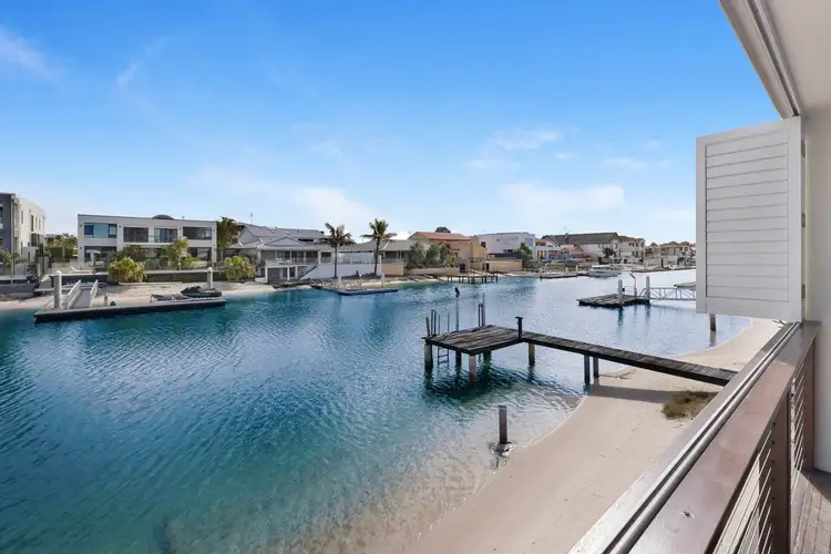 18 Midshipman Court, Paradise Waters QLD 4217
