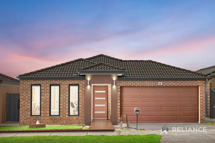 38 Firecrest Road, Manor Lakes VIC 3024