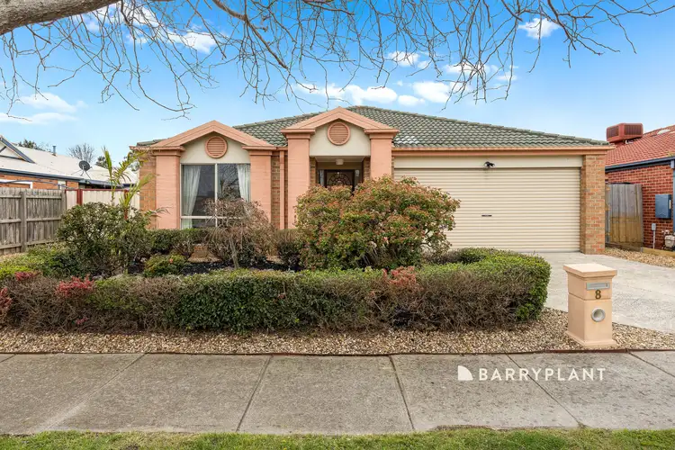 8 Vaughan Court, Pakenham VIC 3810