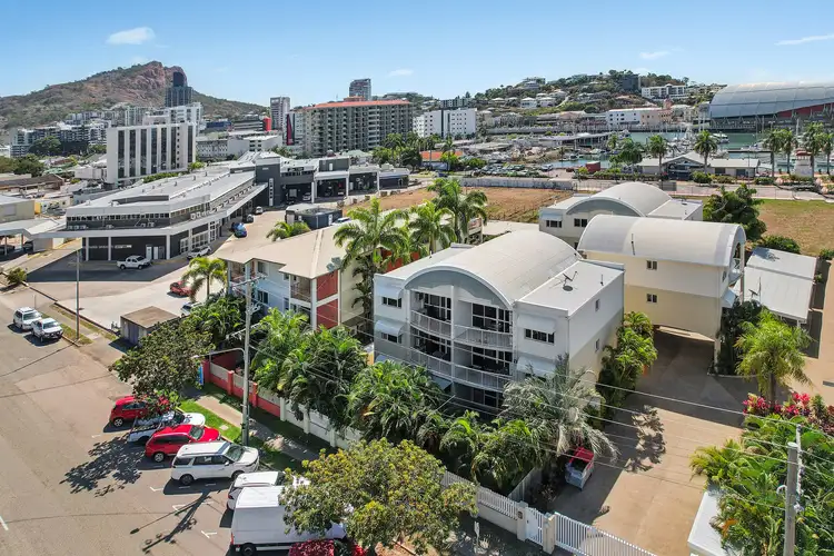 2/50-54 McIlwraith Street