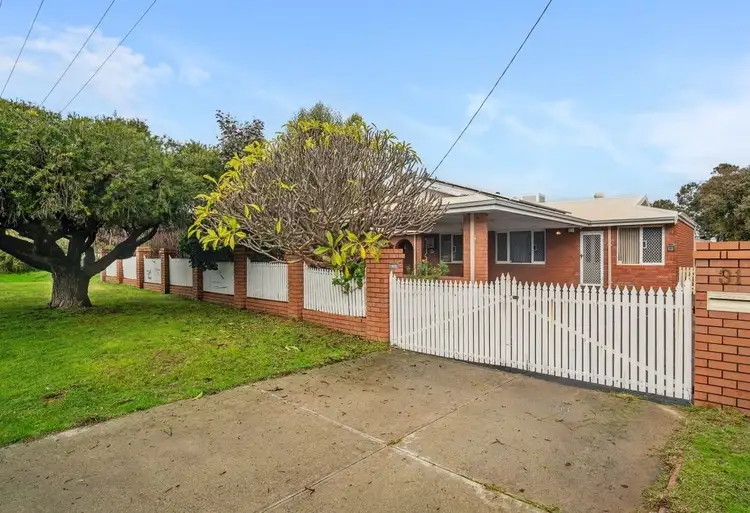 31 Andrew Street, Kalamunda WA 6076