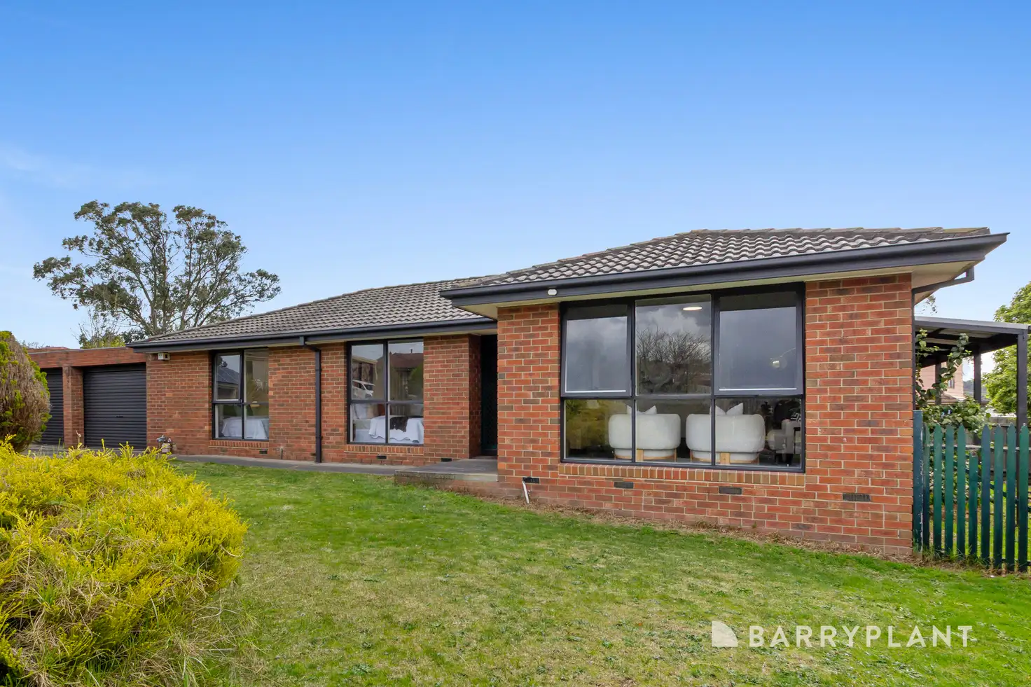 Main view of Homely house listing, 4 Dornie Mews, Endeavour Hills VIC 3802