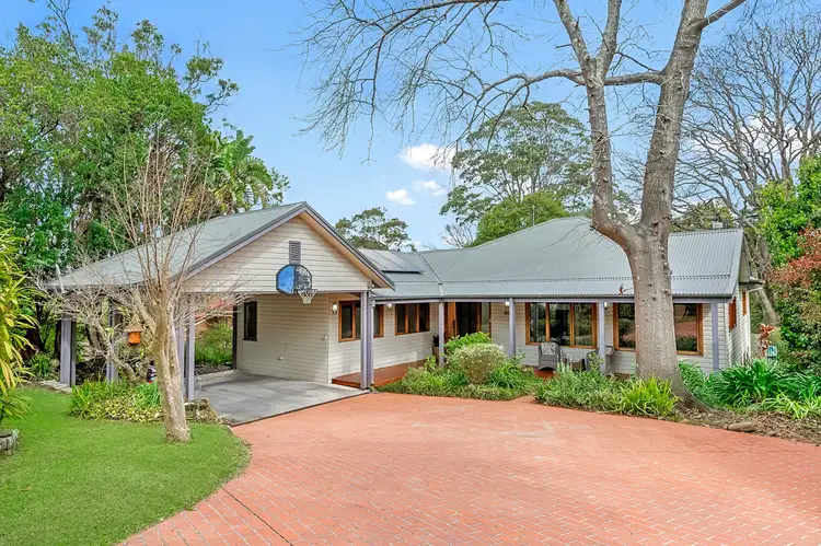 6 Hinemoa Avenue, Normanhurst NSW 2076