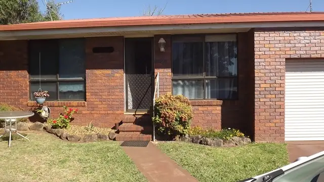 2/72 Wine Drive, Wilsonton Heights QLD 4350