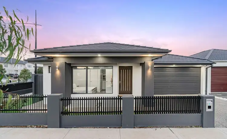 3 Hollyhock Road, Craigieburn VIC 3064
