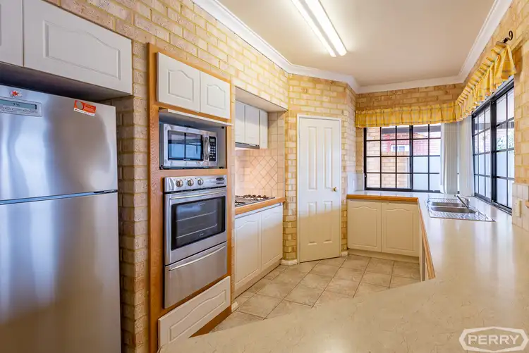 Fifth view of Homely house listing, 5 Eunamara Retreat, Halls Head WA 6210