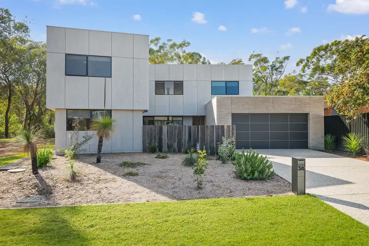 38 Evans Street, Lake Cathie NSW 2445