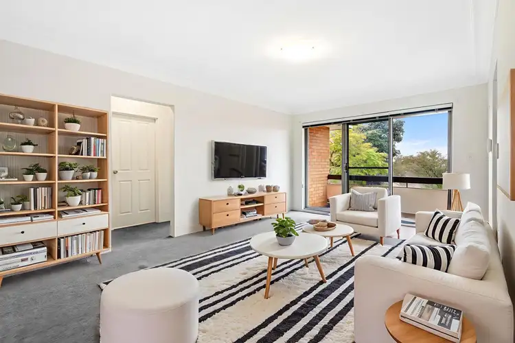 7/16 Henson Street