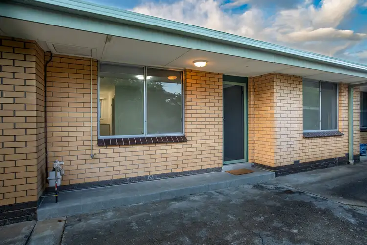 Second view of Homely unit listing, 2/1066 Mate Street, North Albury NSW 2640