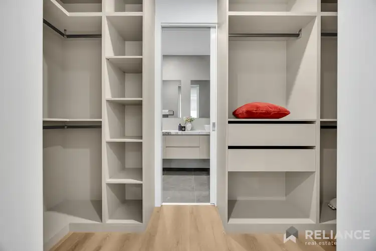 Sixth view of Homely house listing, 33 Touriga Circuit, Sunbury VIC 3429