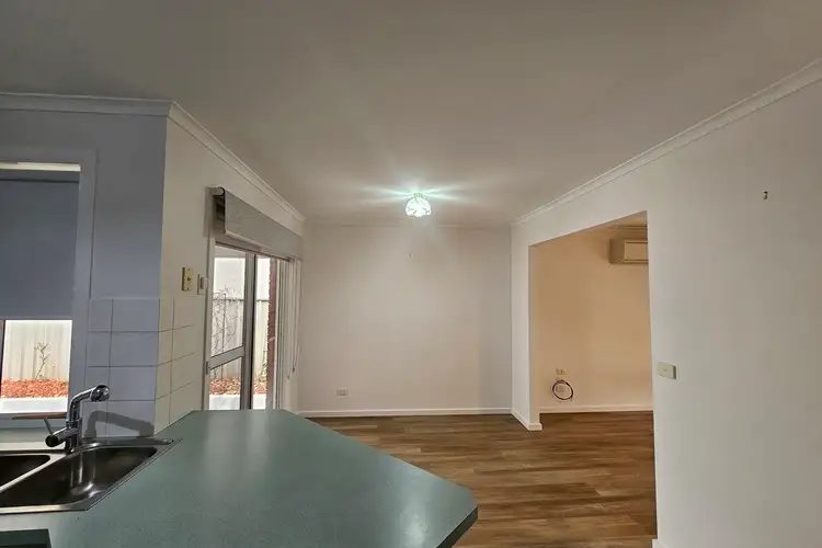 Fifth view of Homely unit listing, 2/13 Kyle Court, Wodonga VIC 3690