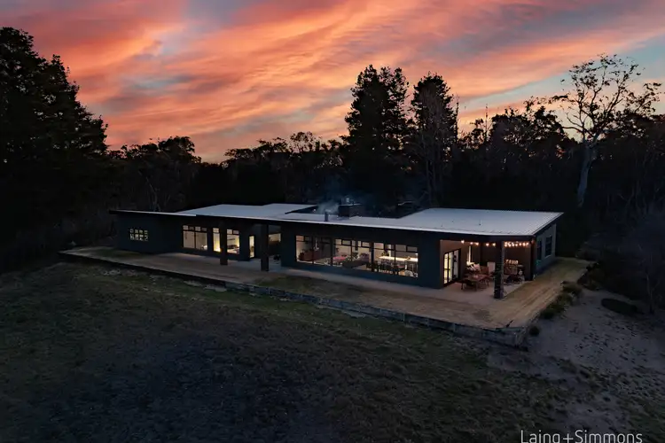 16 Vernon Street, Guyra NSW 2365