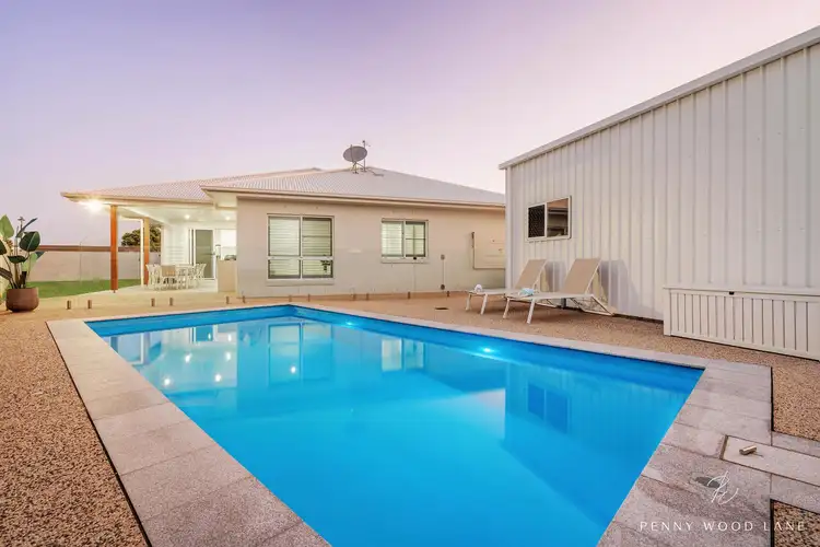 8 Nerinda Place, Shoal Point QLD 4750