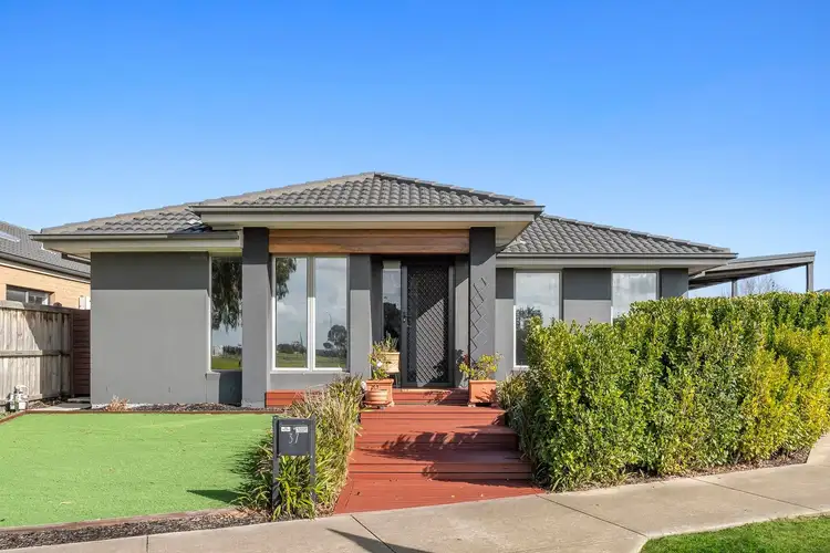 37 Compass Way, Mount Duneed VIC 3217