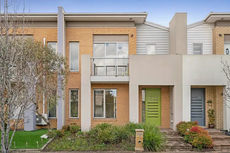 28 Broadbeach Circuit, Point Cook VIC 3030