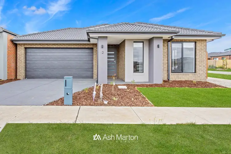 2 Bloodstone Way, Cranbourne East VIC 3977