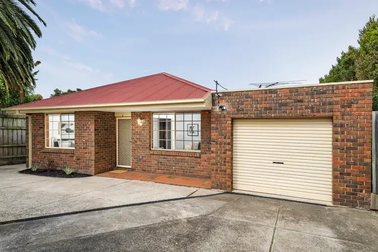 2/328 Pascoe Vale Road, Essendon VIC 3040