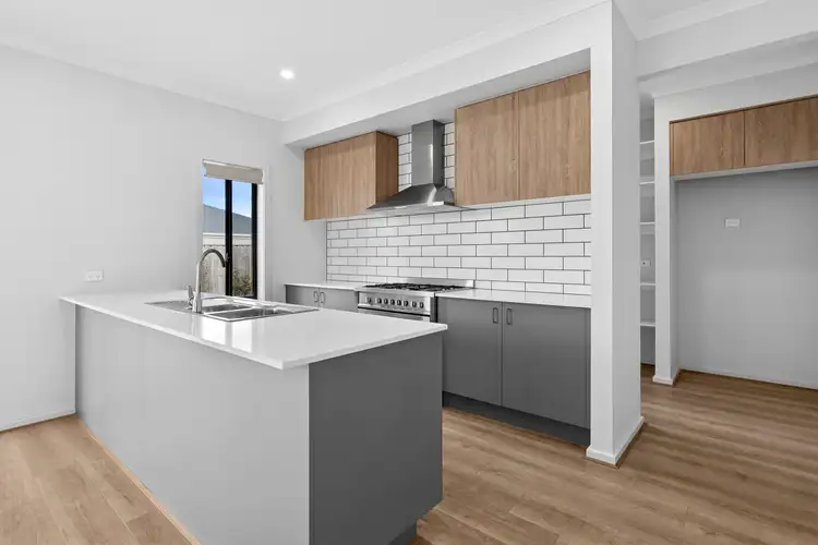 Fourth view of Homely house listing, 35 Sunlight Circuit, Lara VIC 3212