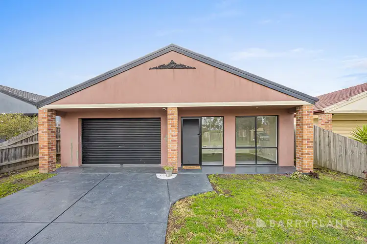 46 Wakenshaw Crescent, Pakenham VIC 3810