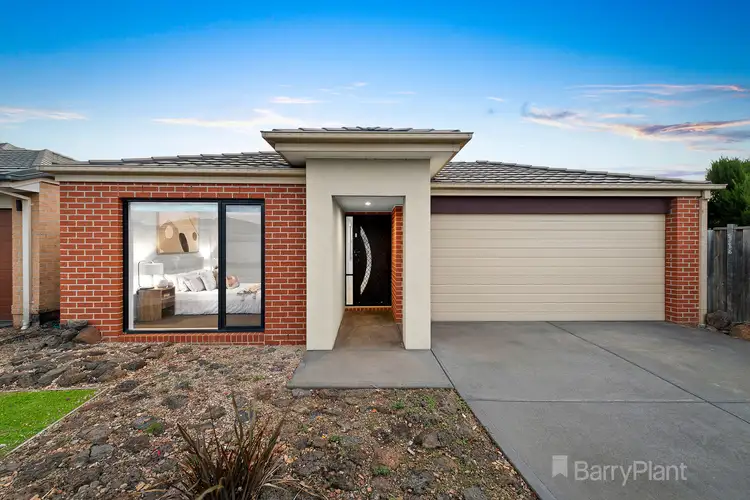 27 Cranbrook Circuit, Officer VIC 3809