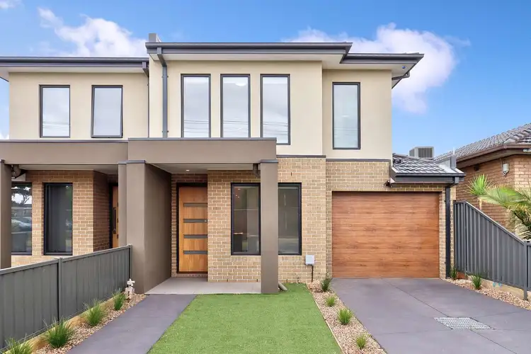 2/63 Eumarella Street, Tullamarine VIC 3043