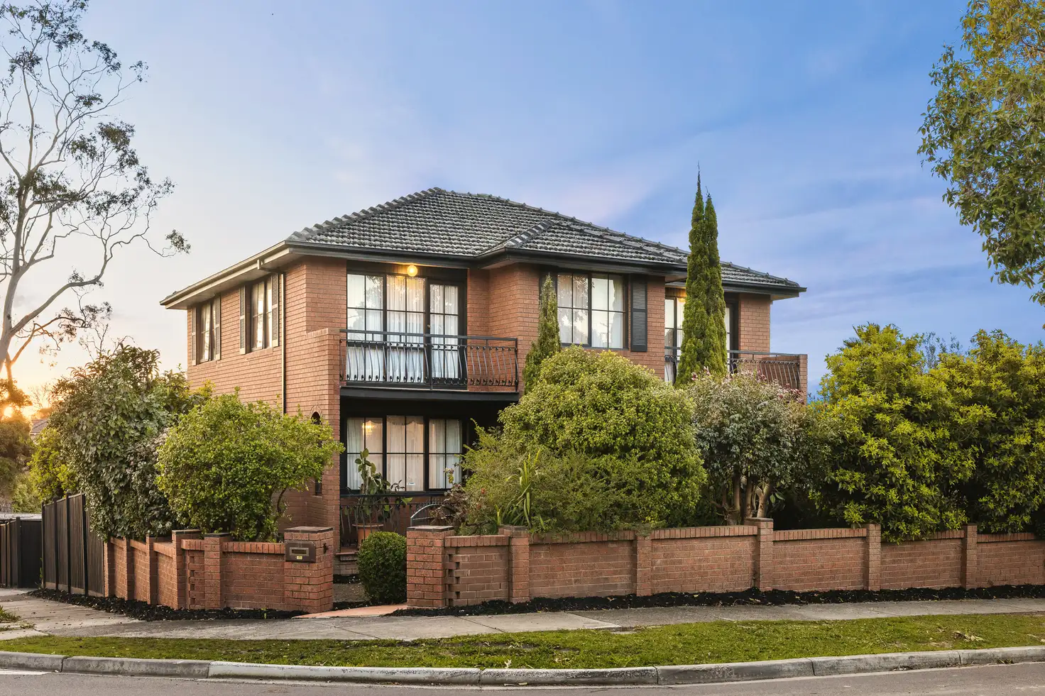 Doncaster East 5Kwarto Spacious Family Retreat in the Heart of Doncaster East