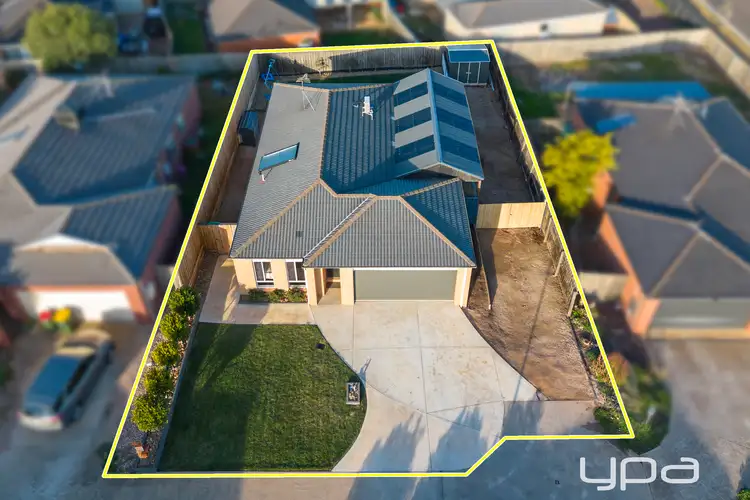 2 Fourth Mews, Maddingley VIC 3340