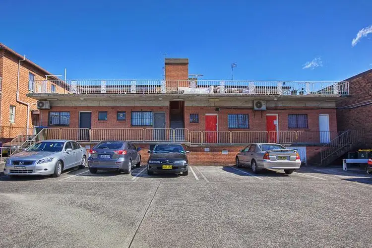 2/250 Princes Highway, Corrimal NSW 2518