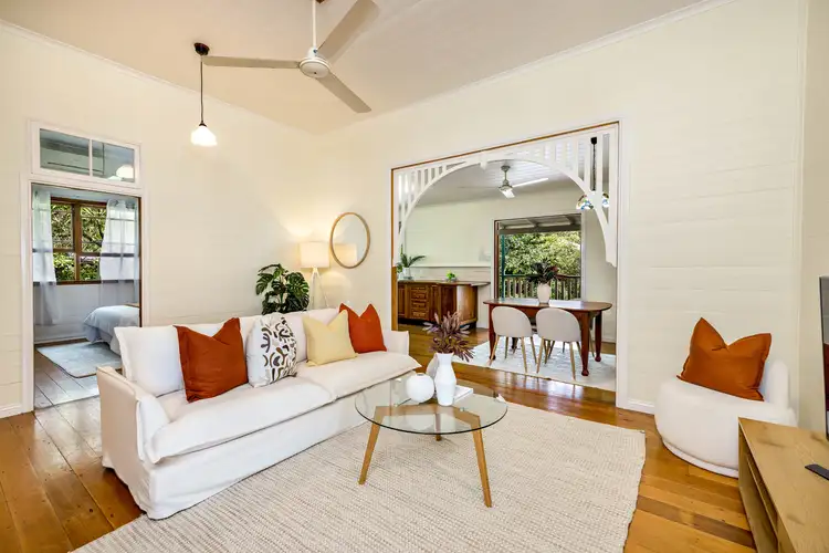 6 Passchendaele Street, Stratford QLD 4870