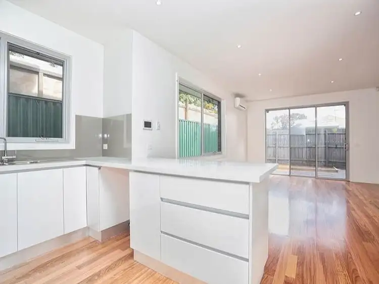 Third view of Homely townhouse listing, 2/6 Newton Street, Glenroy VIC 3046