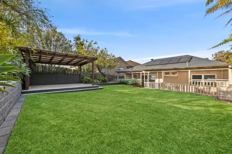 Fifth view of Homely house listing, 18 Delaigh Avenue, North Curl Curl NSW 2099
