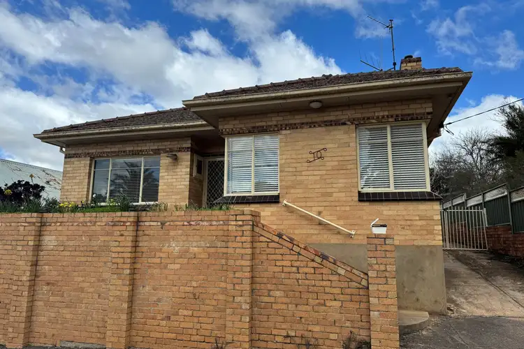 10 Mostyn Street, Castlemaine VIC 3450