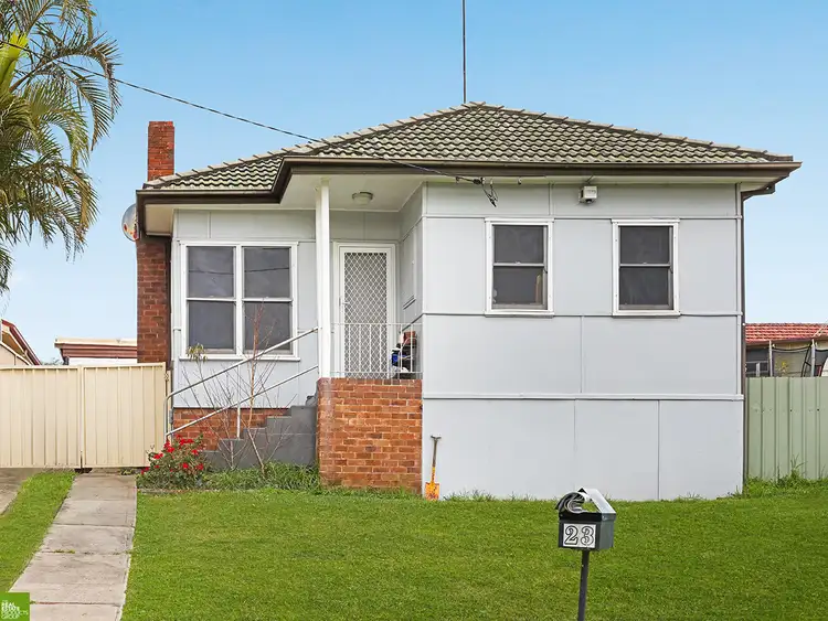23 Trevor Avenue, Lake Heights NSW 2502