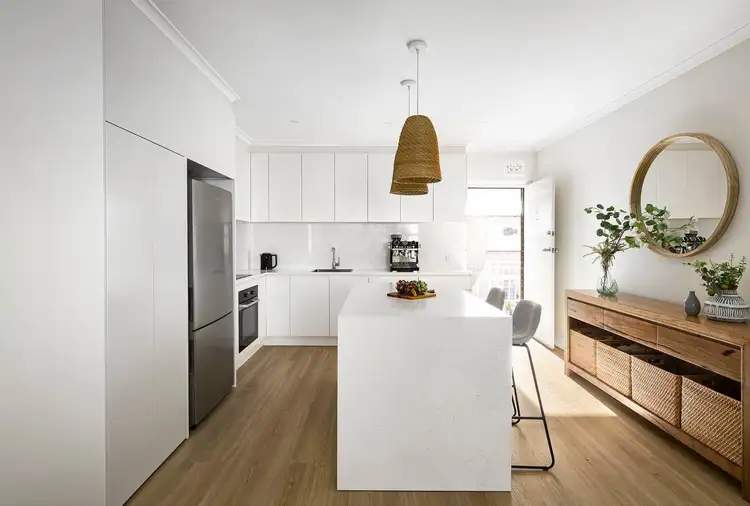 Second view of Homely apartment listing, 17/1 Murray Road, Freshwater NSW 2096