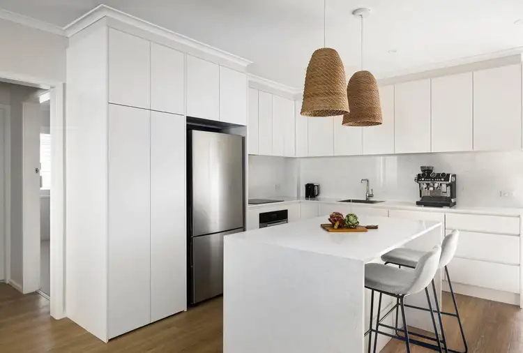 Third view of Homely apartment listing, 17/1 Murray Road, Freshwater NSW 2096